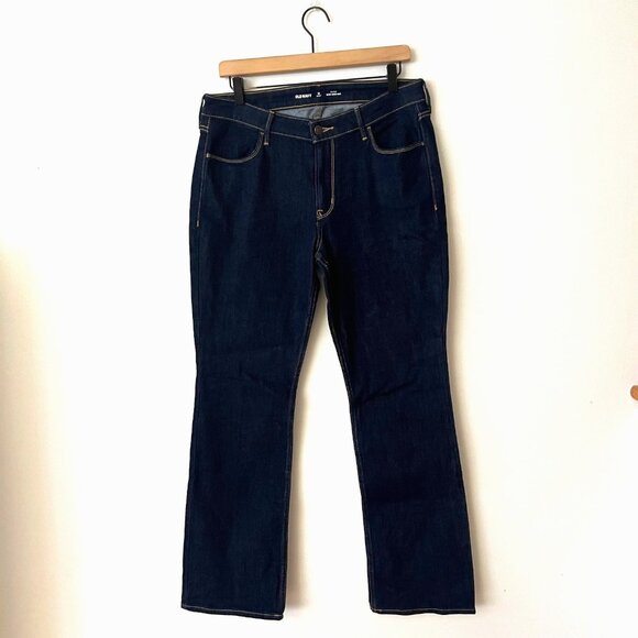 Old Navy Mid-Rise Wow Boot Cut Jeans Dark Wash Women's Size 12 Short - Picture 1 of 8